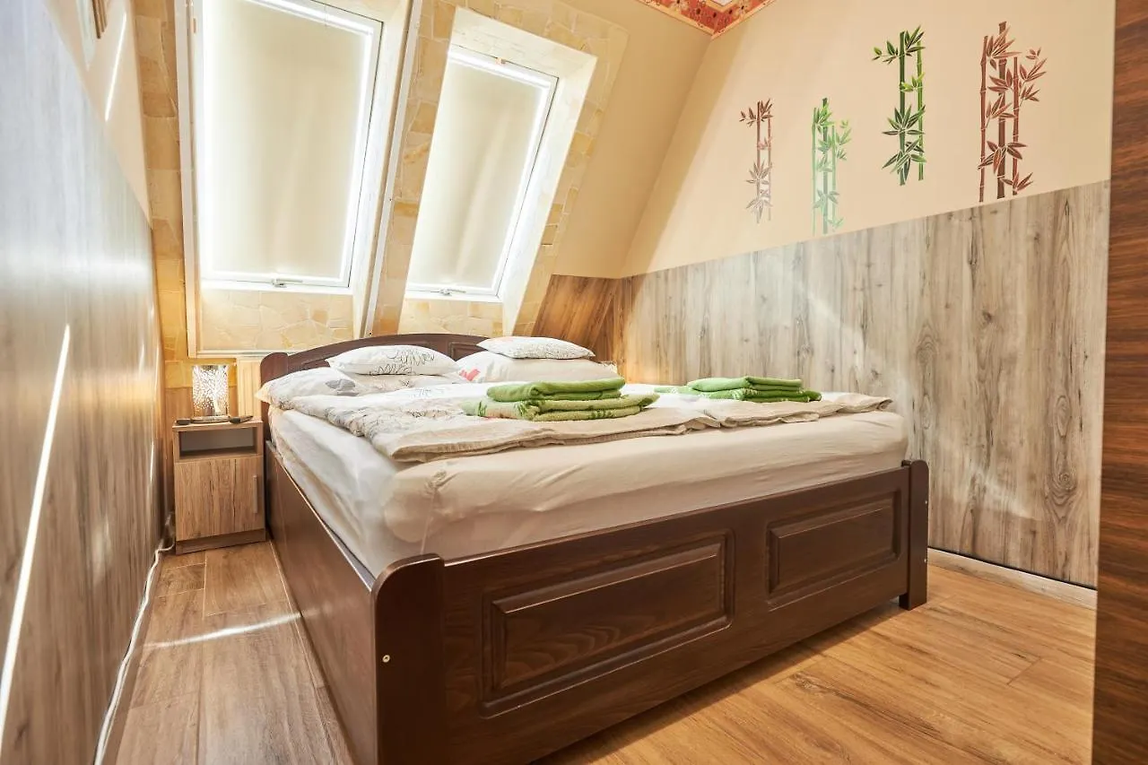 Apartment Valentin Deluxe Apartman Hajduszoboszlo