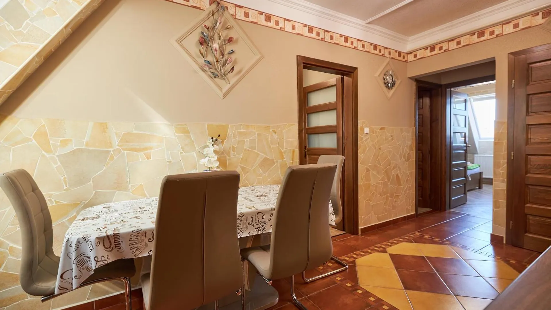 Valentin Deluxe Apartman Hajduszoboszlo Apartment